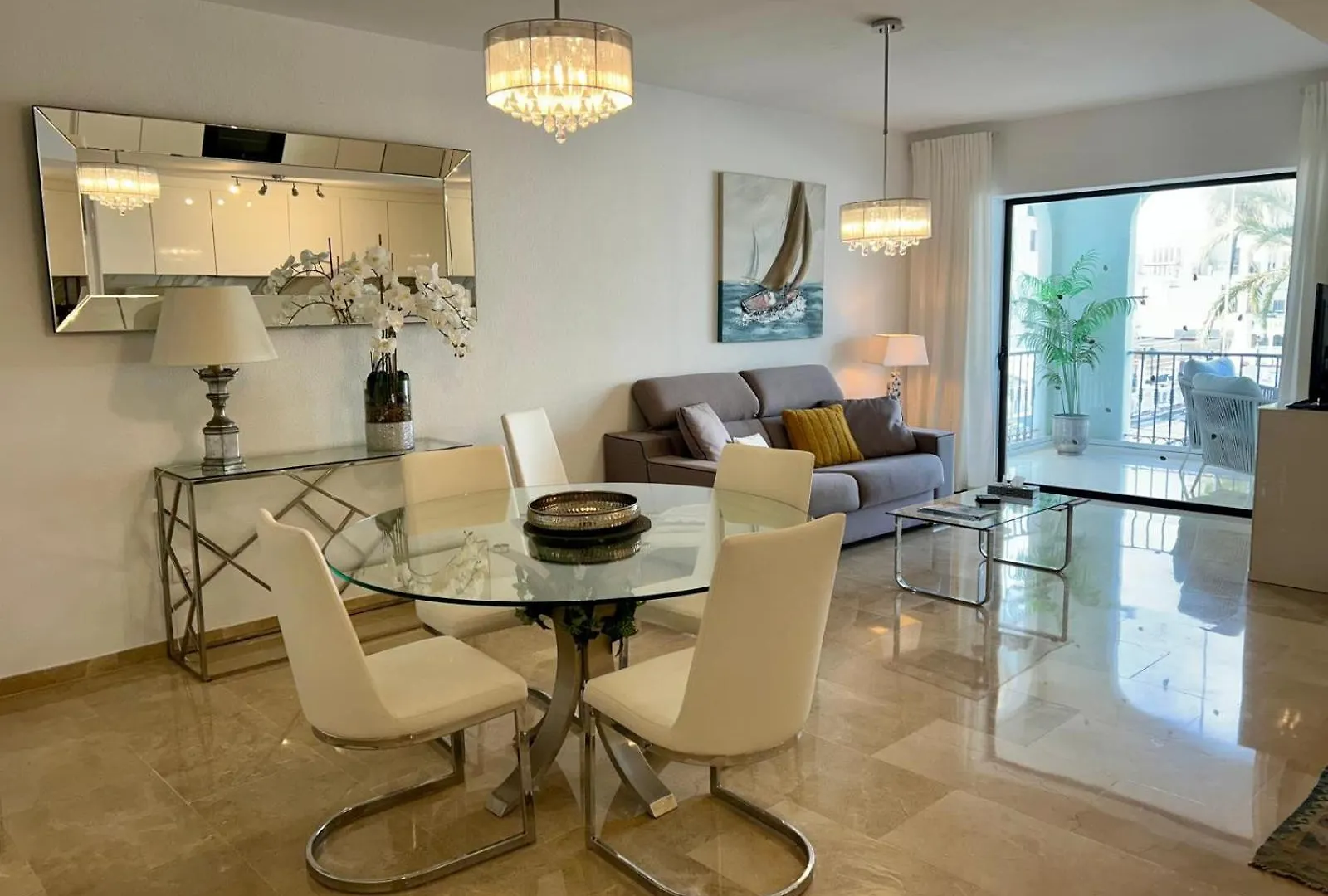 2252-Amazing Apt On Beach, Port View From Terrace! Manilva Διαμέρισμα