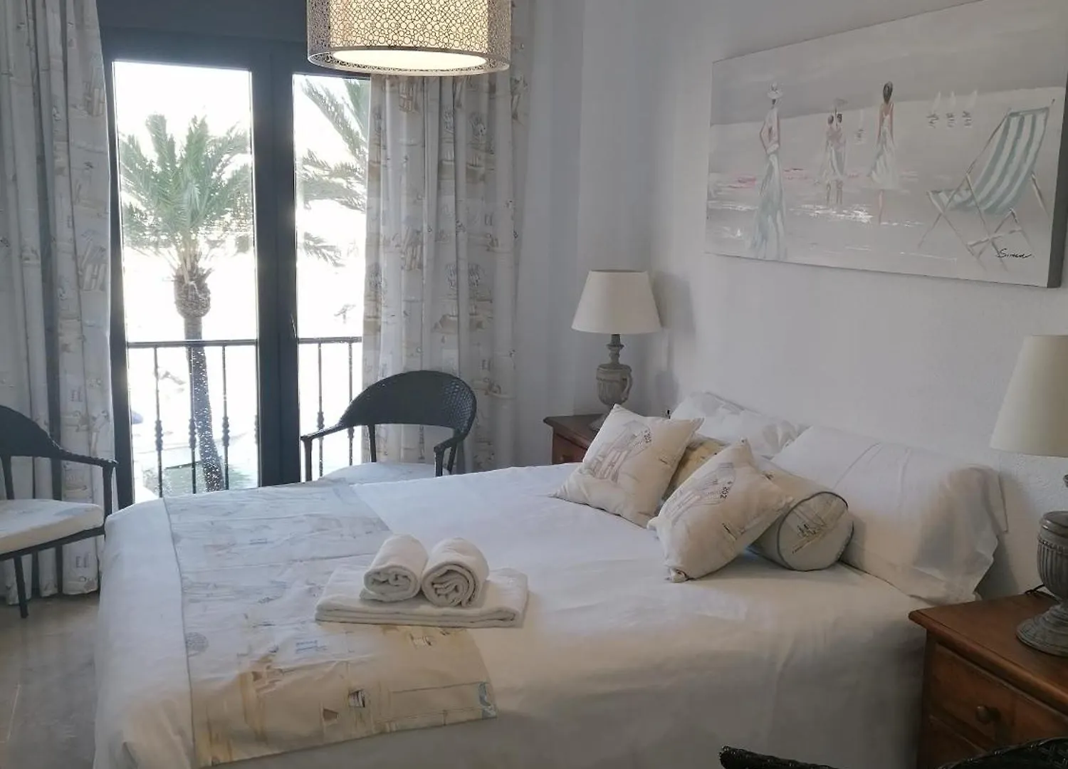2252-Amazing Apt On Beach, Port View From Terrace! Manilva 0*,